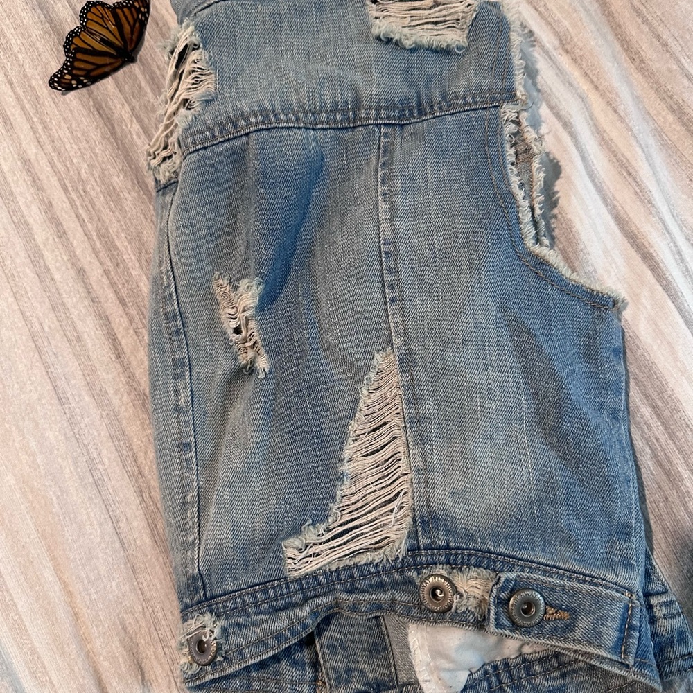 Highway Jeans Light Blue Distressed Denim Jacket 🧥 🦋